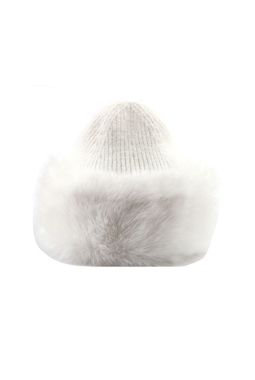 Hvít loðhúfa gervi feldur www.demetra.is