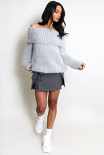 Load image into Gallery viewer, Grá off the shoulder peysa Mjúk www.demetra.is
