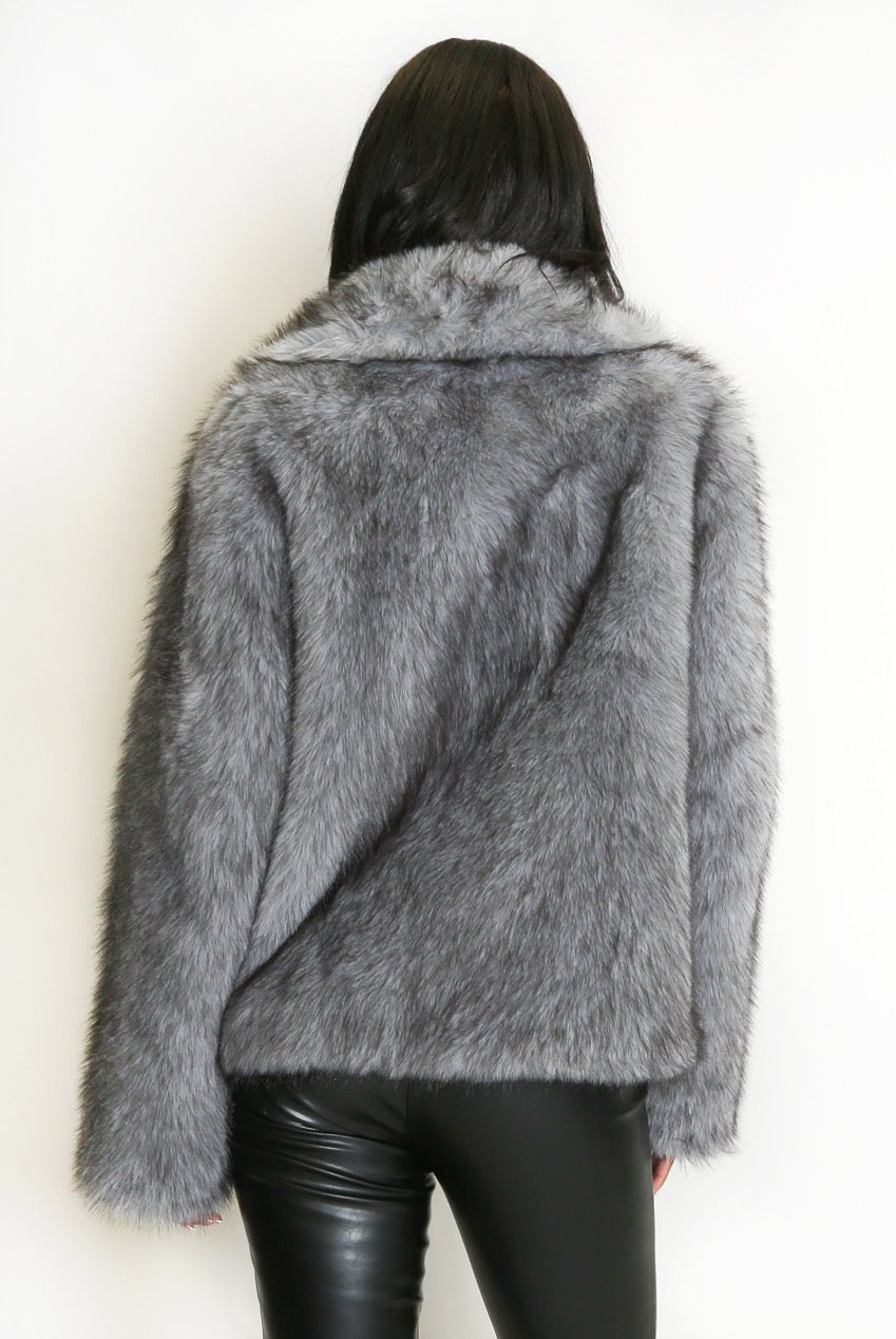 Grár pels fallegur pels jól mjúkur www.demetra.is